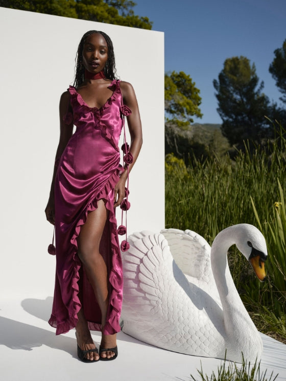 AKIRA GOWN olastage.com AKIRA GOWN olastage.com