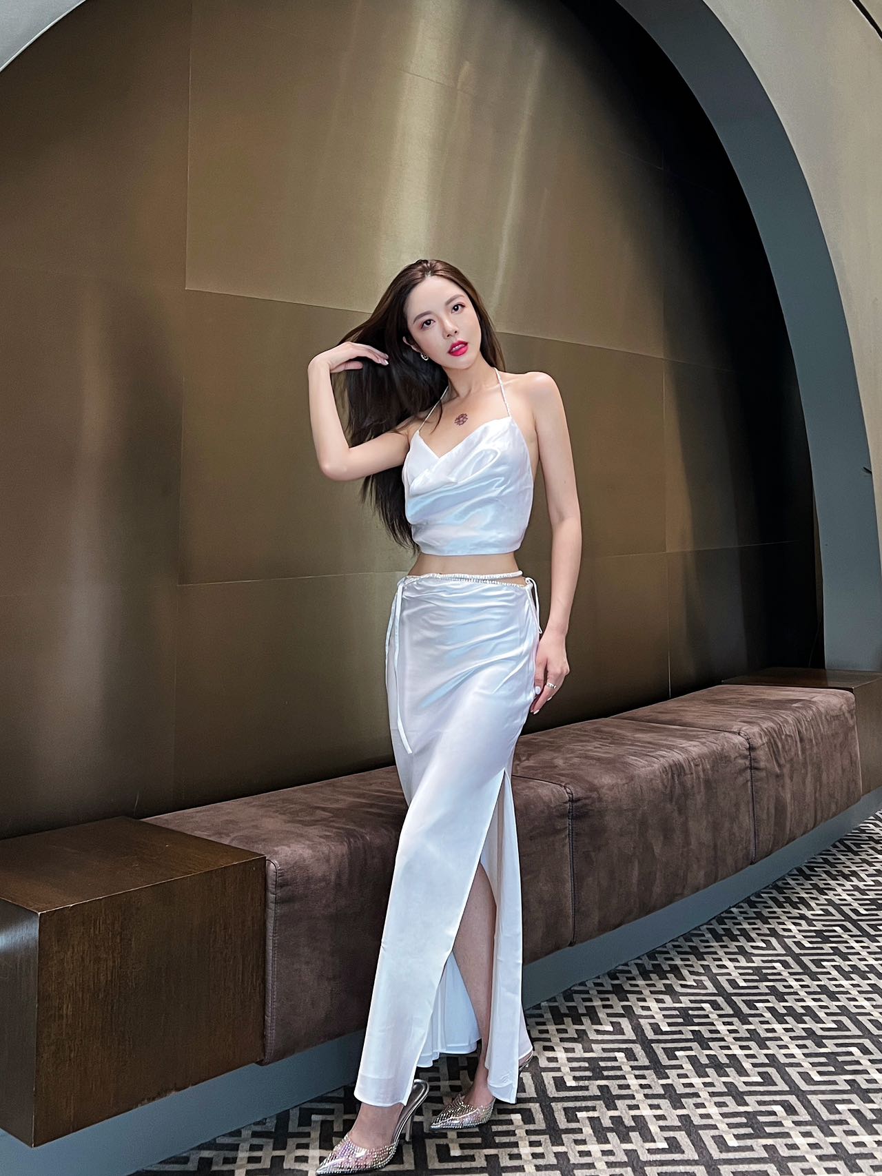 SUSPENDED DRAPE SILK SATIN HALTERNECK TOP
