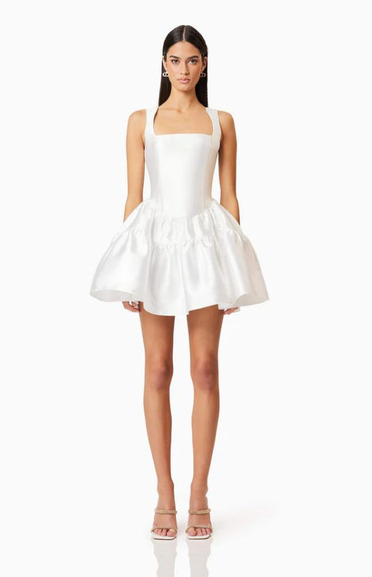 OLEANDER FIT AND FLARE DRESS IN WHITE